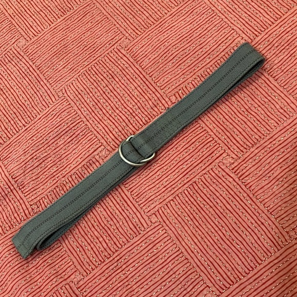 Gray canvas Fabric Belt with Silver tone Buckle - Picture 1 of 9